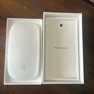 White Apple Magic Mouse 3
